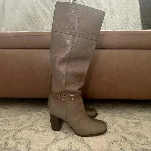 Tory Burch Jenna Zip Back knee-high boots Grey/Taupe Pebbled Leather Size 8 EUC - Picture 4 of 16